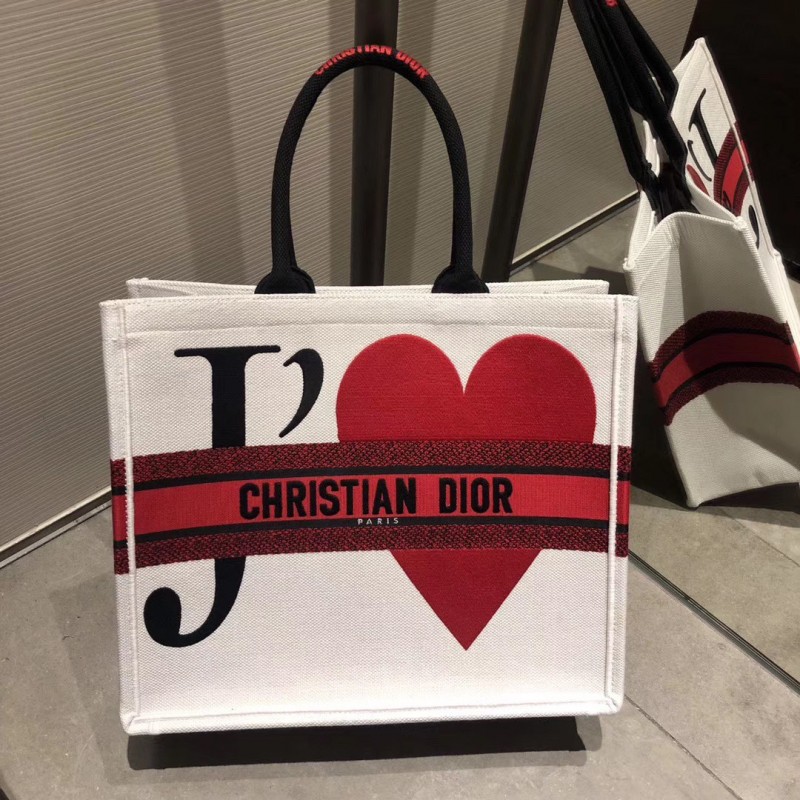 Replica Christian Dior CD Book Tote  Bag of the Week